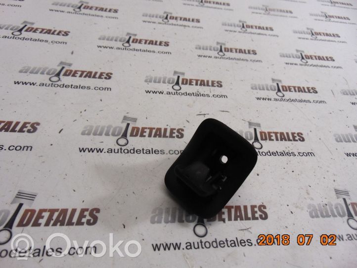 Mercedes-Benz S W221 Supporto di fissaggio della rete portaoggetti A2218100040