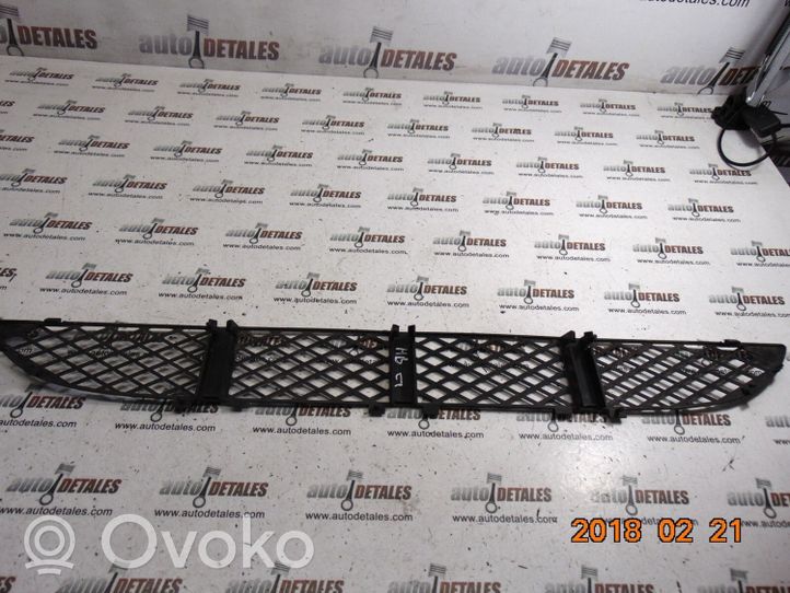 Mercedes-Benz E W210 Grille inférieure de pare-chocs avant A2108850053