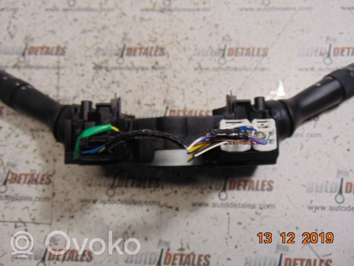 Toyota Yaris Rokturu komplekts 0D30017F938