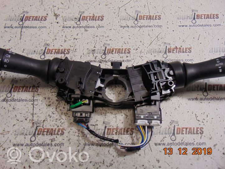 Toyota Yaris Leva/interruttore dell’indicatore di direzione e tergicristallo 0D30017F938