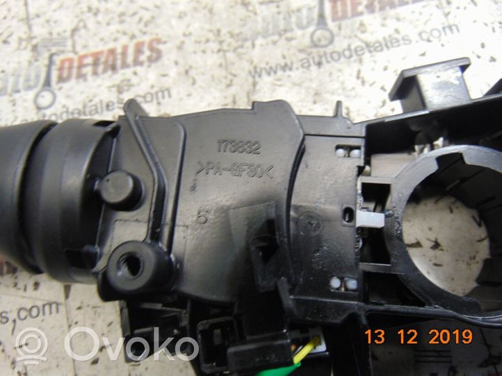 Toyota Yaris Leva/interruttore dell’indicatore di direzione e tergicristallo 0D30017F938