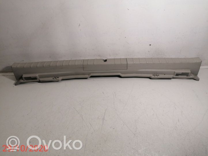 Toyota Prius (XW30) Osłona pasa bagażnika 6471647030