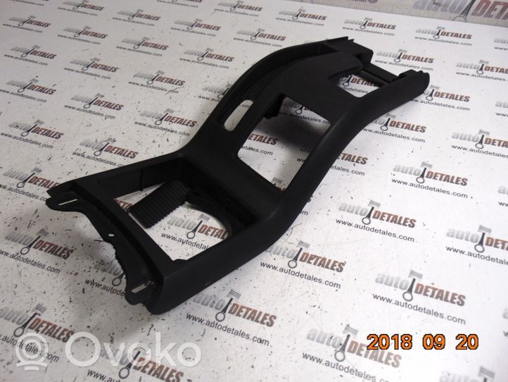 Mercedes-Benz A W169 Garniture levier frein à main A1696800607