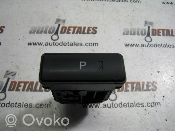 Toyota Prius (XW20) Interruttore del freno di stazionamento/freno a mano 15A685