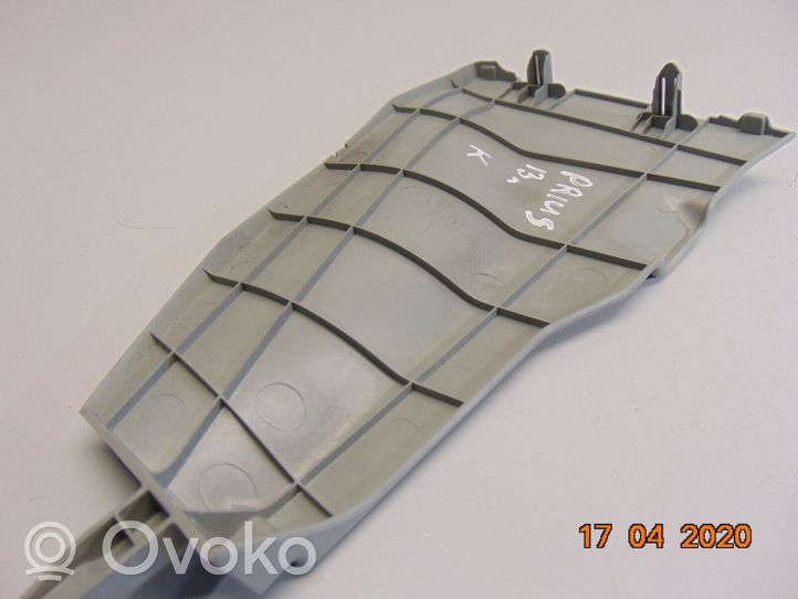 Toyota Prius (XW30) Osłona boczna tunelu środkowego 5881647020