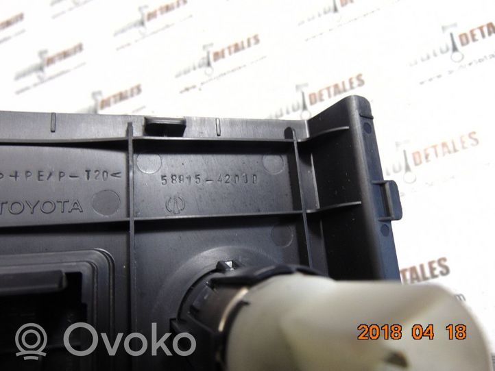 Toyota RAV 4 (XA30) 12 V lizdas (gale) 5891542010