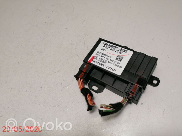 Mercedes-Benz GL X164 Unité de commande / module de pompe à carburant A2215402062