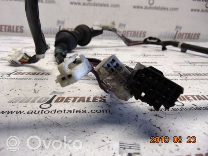 Toyota Avensis Verso Etuoven johtosarja 8215244340