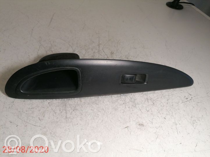 80951AV700 Nissan Primera Electric window control switch, 10.40 € RRR