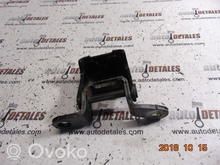 Honda CR-V Rear door upper hinge 