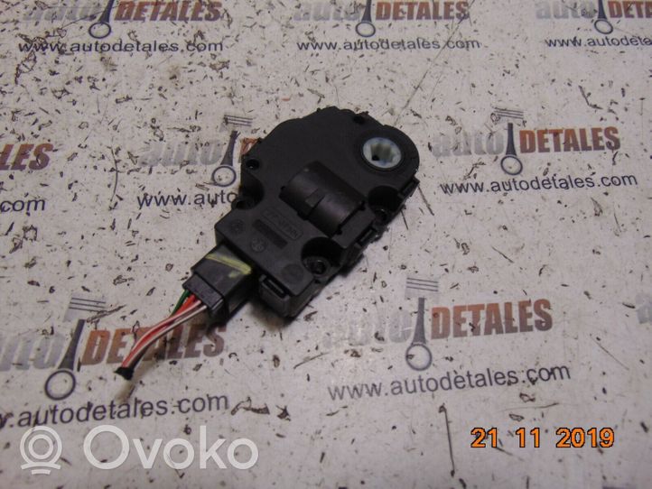 Mercedes-Benz GL X164 Moteur / actionneur de volet de climatisation 412650750