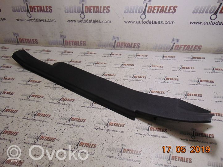 Toyota Corolla Verso AR10 Garniture de marche-pieds arrière 679180F010