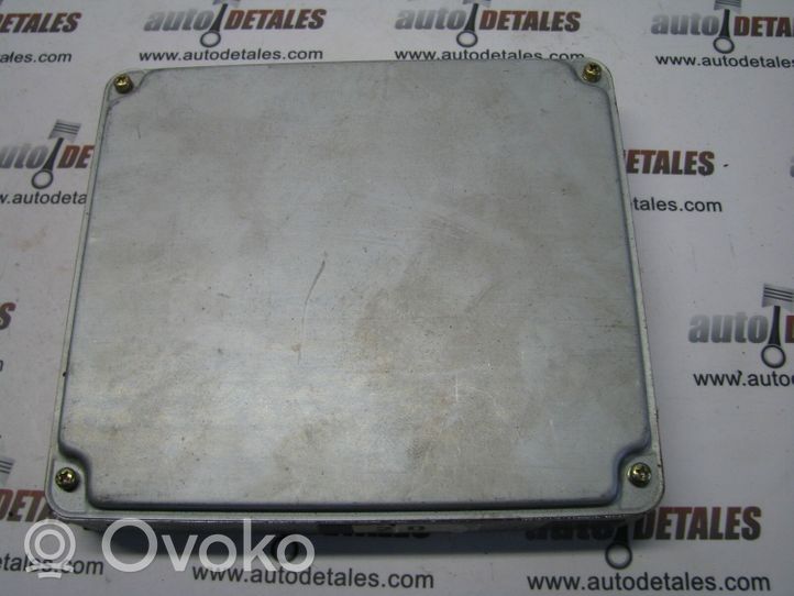 Toyota Camry Calculateur moteur ECU 896613T590