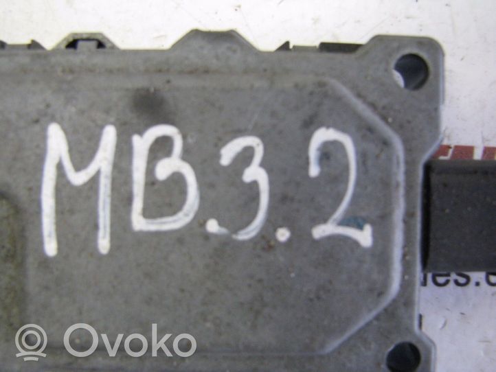 Mercedes-Benz E W210 Reducing agents exhaust control unit A2108300672