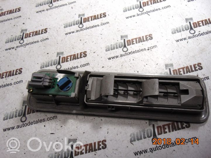Toyota Previa (XR30, XR40) II Air vent grill in roof 88571-038h1