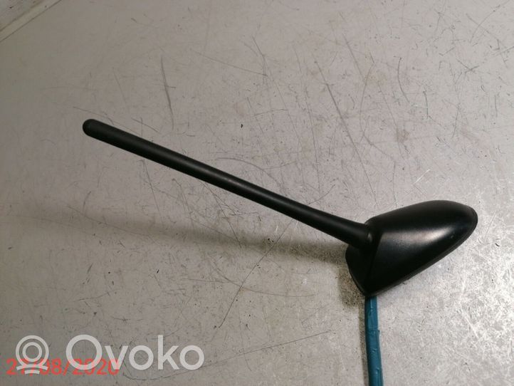 Toyota Avensis T270 Radion antenni 