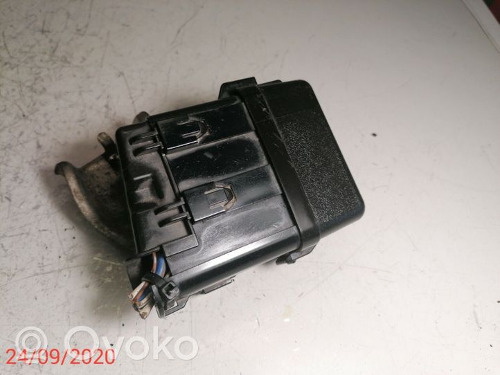 Toyota Avensis T270 Module de fusibles 7191YB1