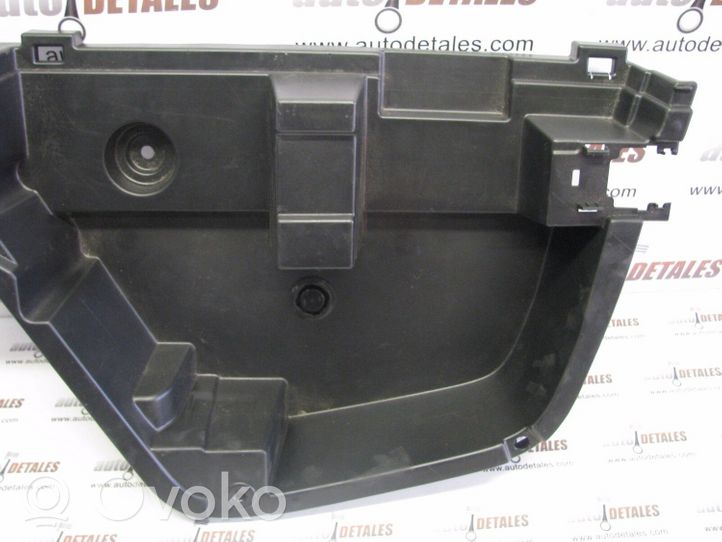 Toyota Avensis T270 Rivestimento vano della ruota di scorta 6499705030