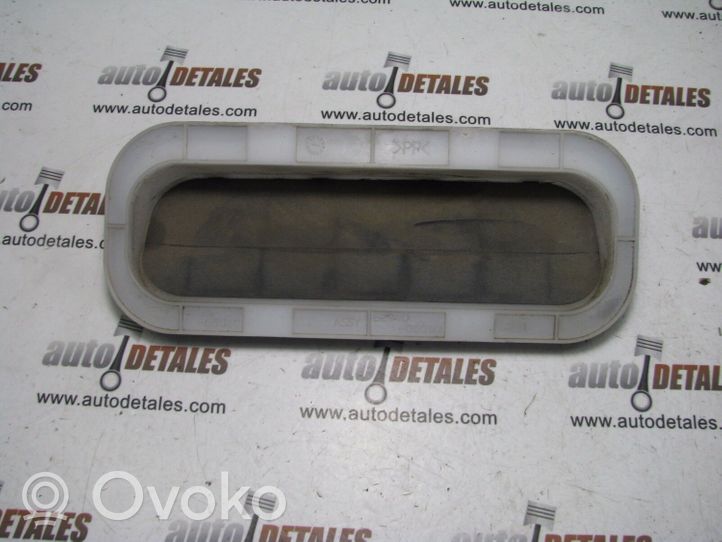 Toyota Avensis T250 Évent de pression de quart de panneau 6293105030