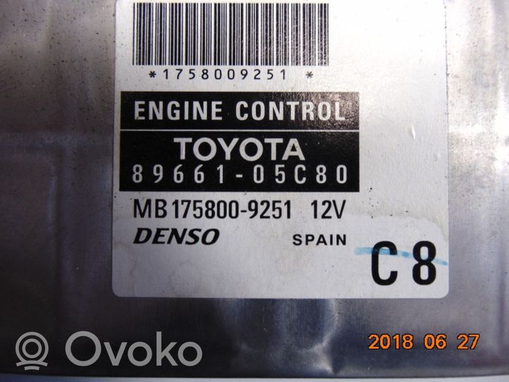 Toyota Avensis T250 Sterownik / Moduł ECU 89661-05C80