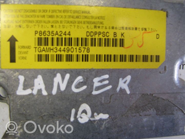 Mitsubishi Lancer X Oro pagalvių valdymo blokas P8635A244