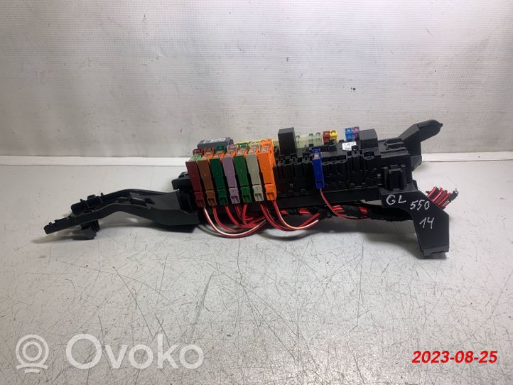 Mercedes-Benz GL X166 Module de fusibles A1665402350