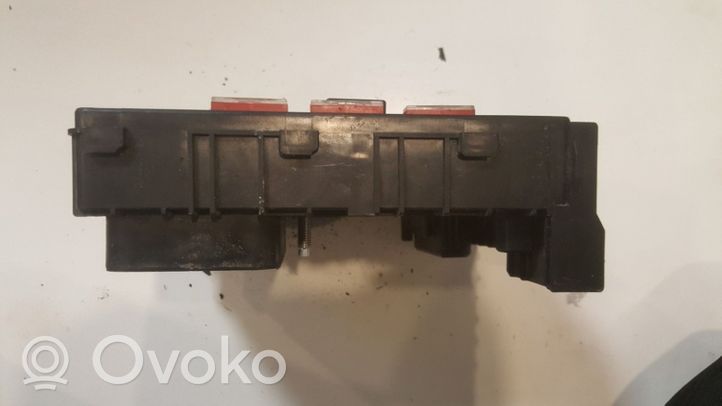 Volkswagen PASSAT B6 Set scatola dei fusibili 3C0937125