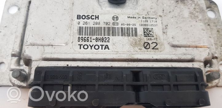 Toyota Aygo AB10 Sterownik / Moduł ECU 0261208702