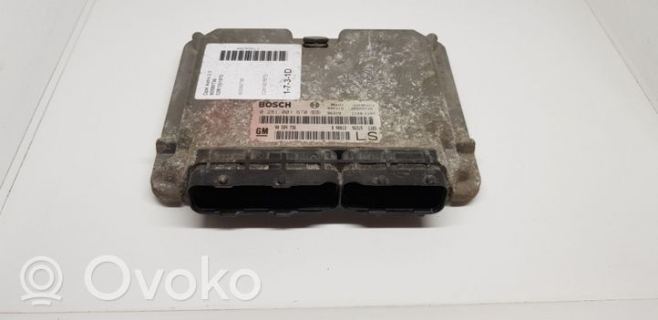 Opel Astra G Engine control unit/module 0281001670