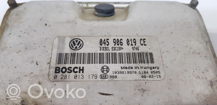 Volkswagen Golf IV Moottorin ohjainlaite/moduuli 045906019CE