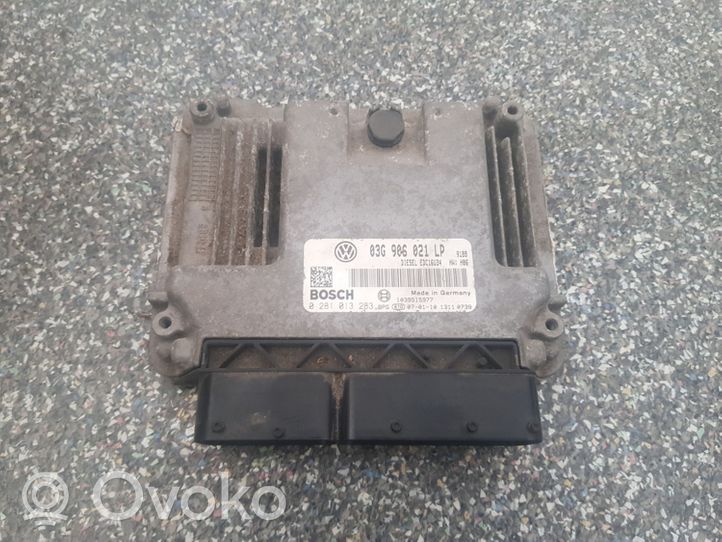 Volkswagen Touran I Variklio valdymo blokas 03G906021LP