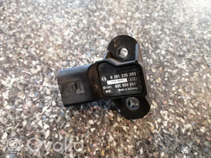 Audi A6 S6 C6 4F Sensor de la presión del aire 0261230095