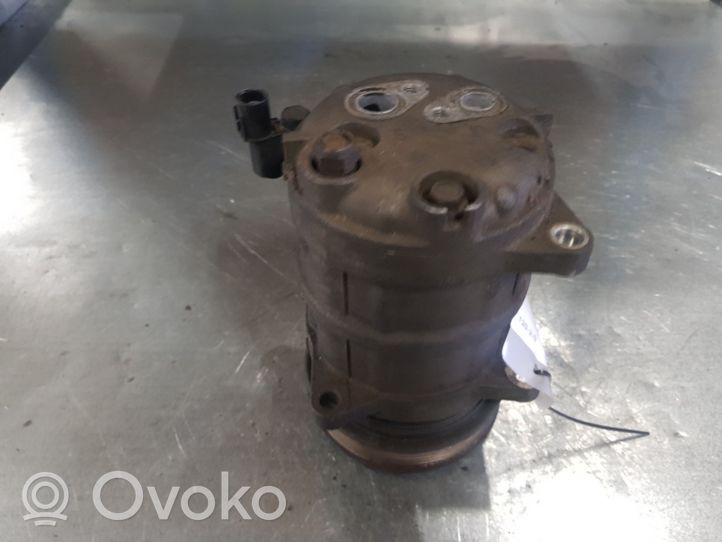 Volvo S40, V40 Ilmastointilaitteen kompressorin pumppu (A/C) 8708581
