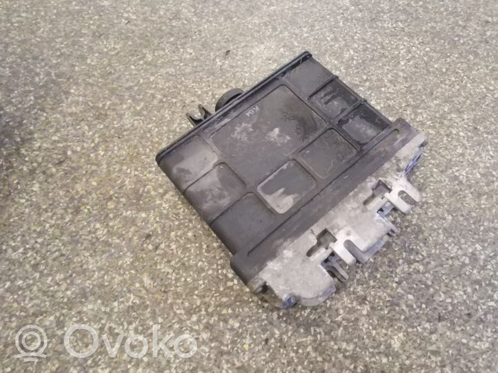 Volkswagen PASSAT B3 Calculateur moteur ECU 1H0927303E