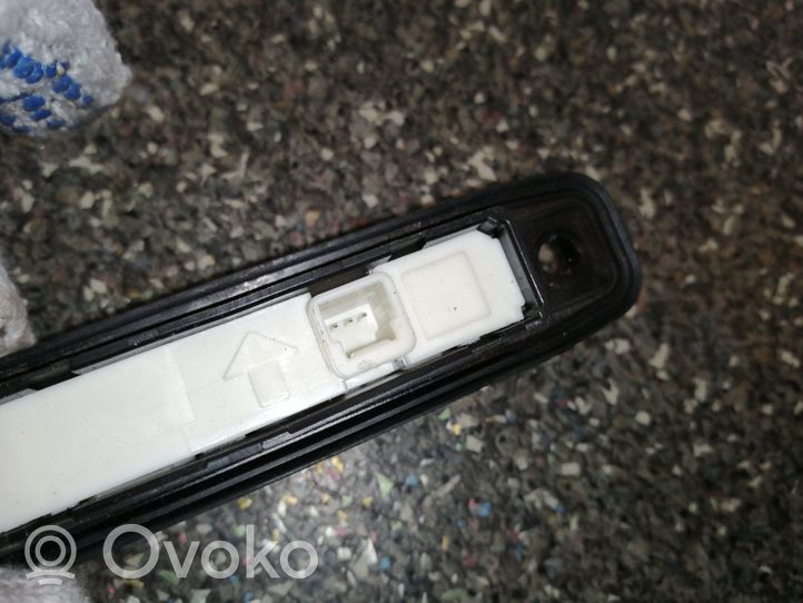 Toyota Yaris Takaluukun avauskytkin 