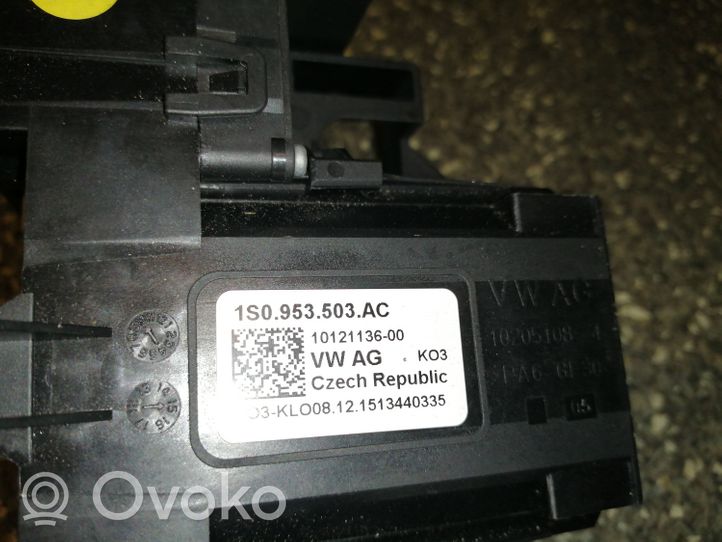 Skoda Citigo Pyyhkimen/suuntavilkun vipukytkin 1S0953503AC