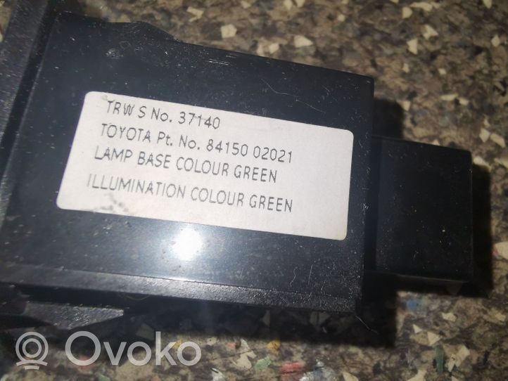 Toyota Corolla E120 E130 Włącznik spryskiwaczy świateł 8415002021