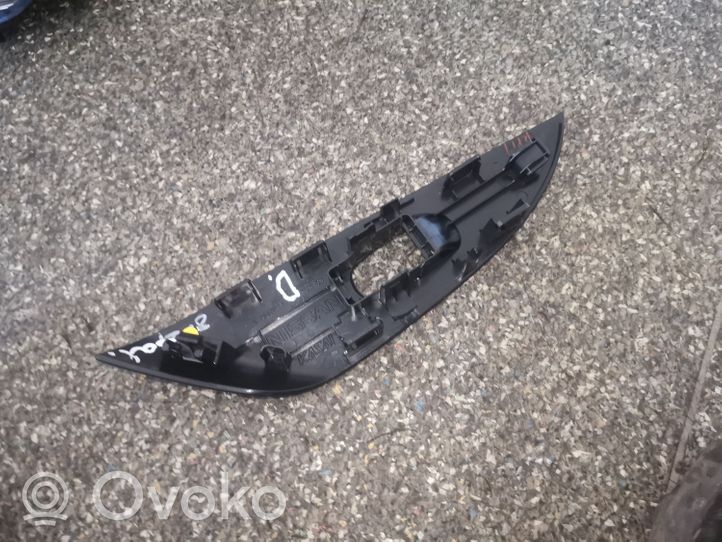 Nissan Leaf I (ZE0) Support bouton lève vitre porte arrière 829603NA0A