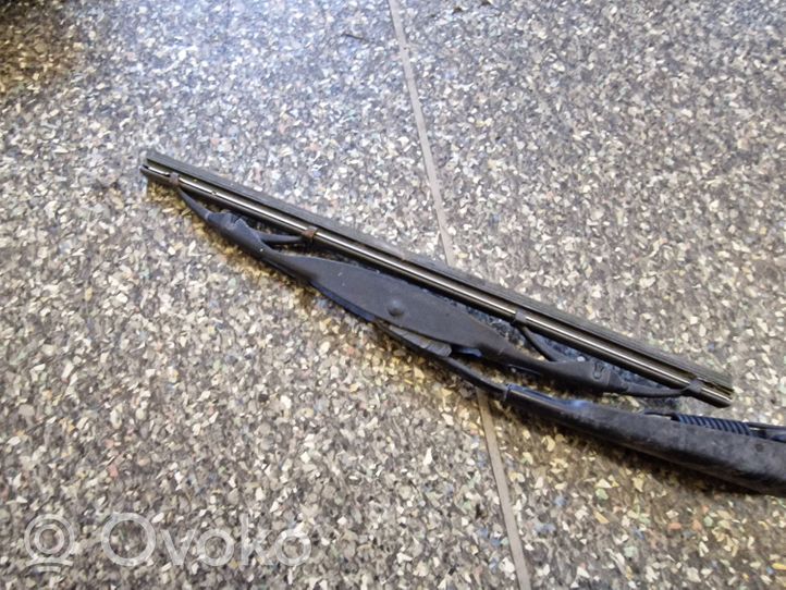 Opel Mokka X Rear wiper blade arm 