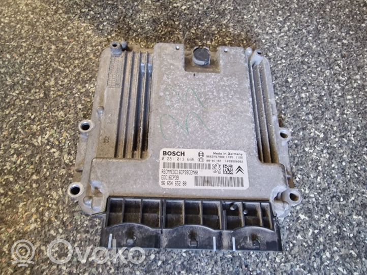 Peugeot 4007 Dzinēja vadības bloks 0281013666