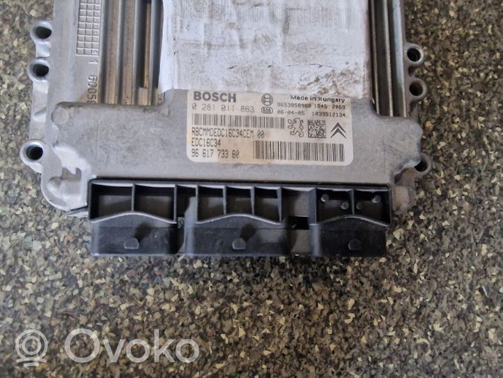 Peugeot 307 Sterownik / Moduł ECU 0281011863