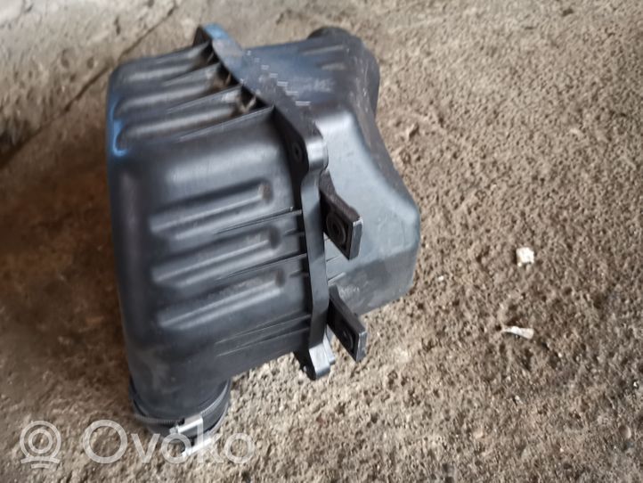 Opel Antara Air filter box 