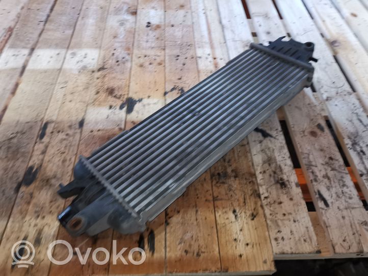 Nissan Primastar Chłodnica powietrza doładowującego / Intercooler 