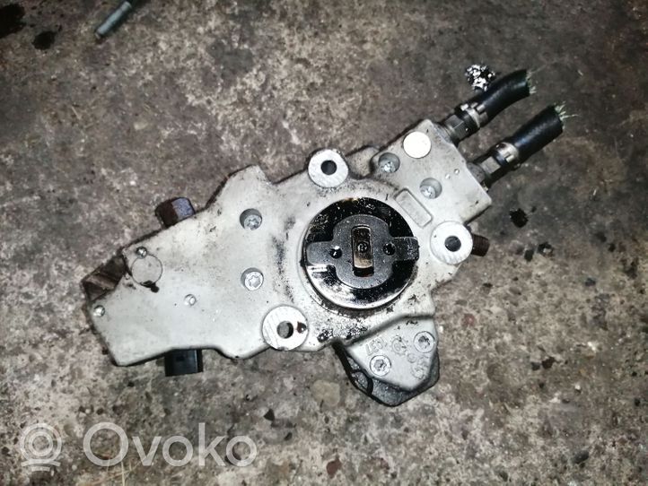 Mercedes-Benz CLC CL203 Polttoaineen ruiskutuksen suurpainepumppu A6460700401