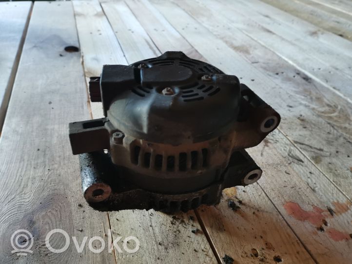 Toyota Corolla Verso E121 Generatore/alternatore 