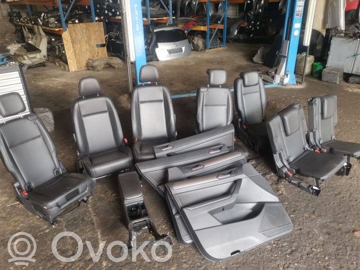 Volkswagen Touran III 2015 Durable Rubber Boot Mat  Upper Floor Of The Boot 7 Seats 5 Seats - View #5