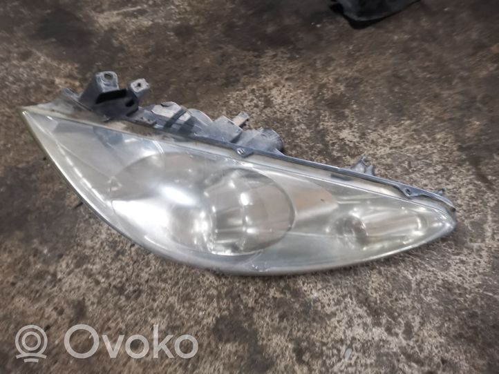 Peugeot 307 Lampa przednia 