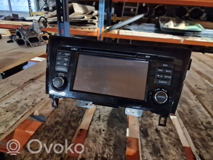 Nissan Qashqai Unità principale autoradio/CD/DVD/GPS 7513750220