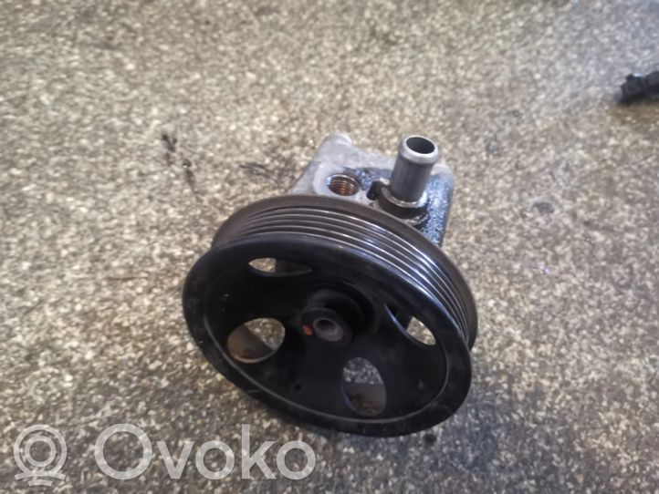 Volvo V70 Power steering pump, 40.00 € RRR