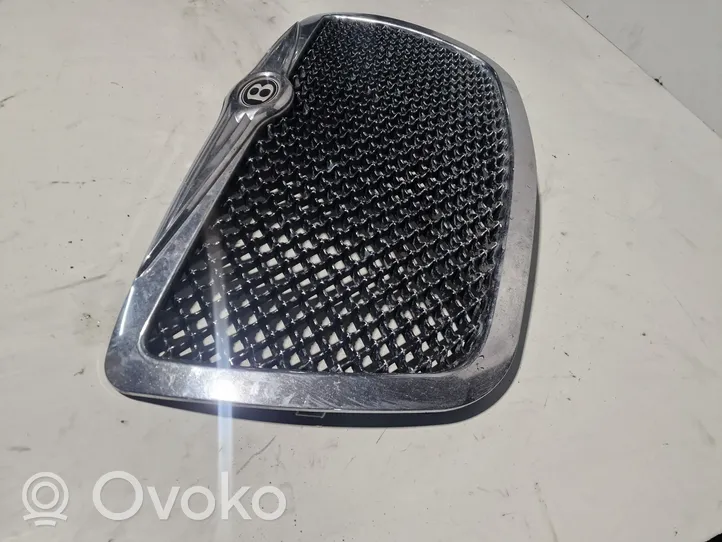 Chrysler 300 - 300C Grille calandre supérieure de pare-chocs avant 